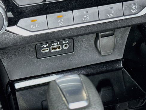 Used 2024 Nissan Altima 2.5 SV FWD image 21
