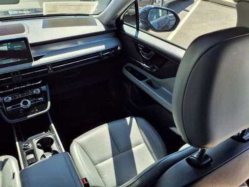 Certified 2022 Lincoln Corsair Reserve w/ Equipment Group 201A image 13