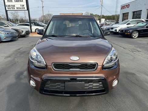 Used 2012 Kia Soul ! w/ Red Rock Special Edition Pkg image 2