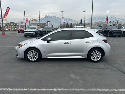 Certified 2023 Toyota Corolla SE image 2