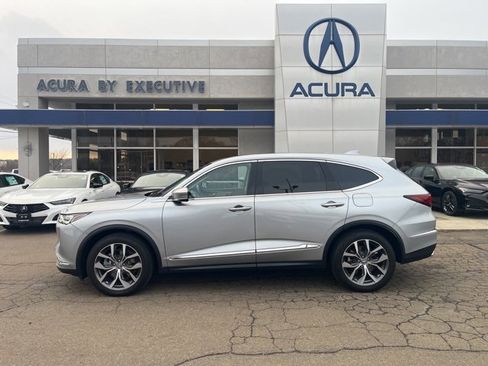 Certified 2023 Acura MDX SH-AWD w/ Technology Package image 4