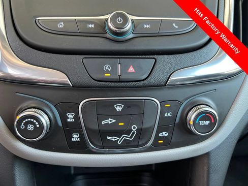 Used 2022 Chevrolet Equinox LT AWD/4WD image 16