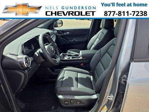 New 2026 Chevrolet Equinox LT w/ Convenience Package II AWD/4WD image 16