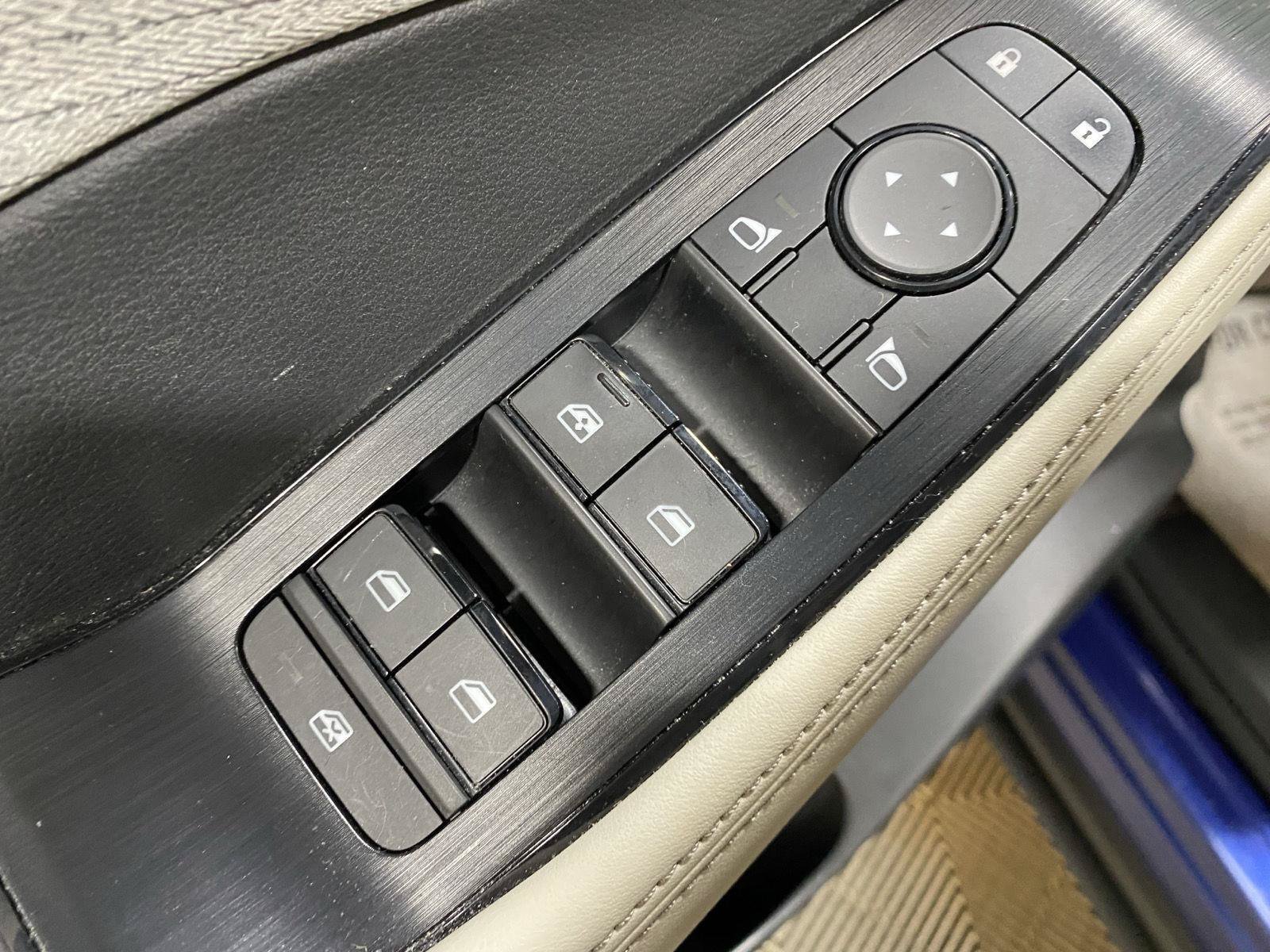 Used 2021 Nissan Rogue SV FWD image 16