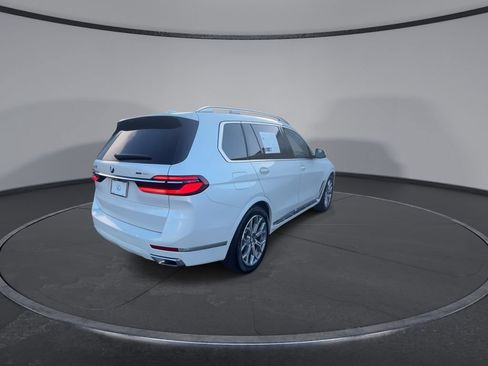Used 2026 BMW X7 xDrive40i AWD/4WD image 8