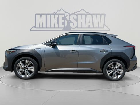 Used 2023 Subaru Solterra AWD image 2
