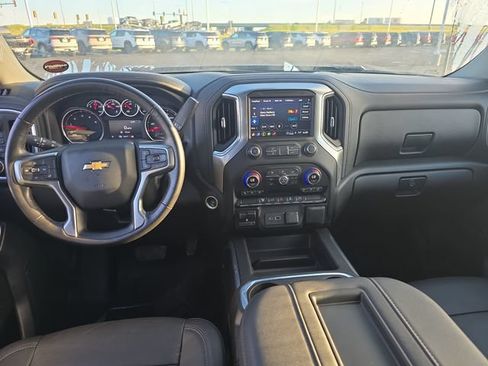 Certified 2021 Chevrolet Silverado 3500 LTZ w/ LTZ Convenience Package AWD/4WD image 15