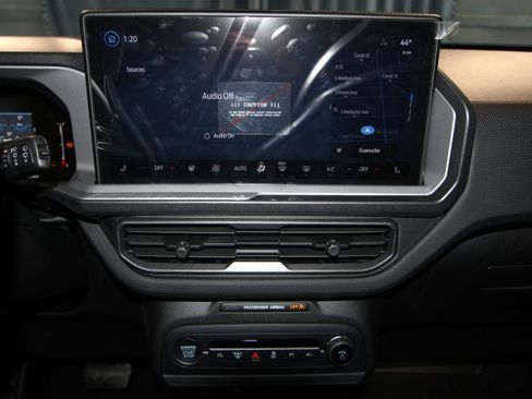 New 2026 Ford Bronco Sport Outer Banks w/ Outer Banks Tech Package+ AWD/4WD image 13
