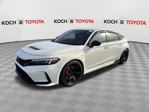 Used 2024 Honda Civic Type R image 3