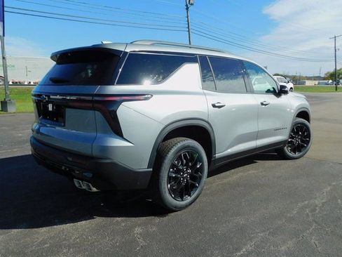 New 2026 Chevrolet Traverse LT w/ Midnight/Sport Edition image 7