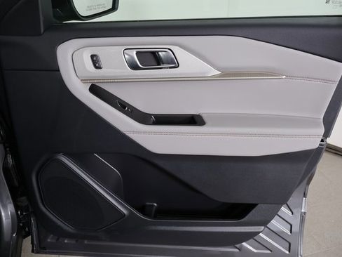 New 2026 Ford Explorer Active w/ Active Comfort Package image 10