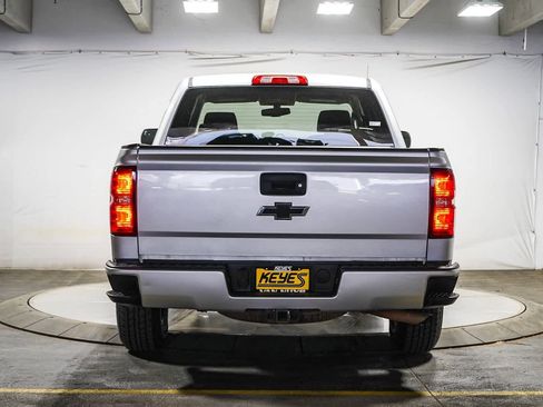 Used 2018 Chevrolet Silverado 1500 Custom w/ Custom Convenience Package image 10