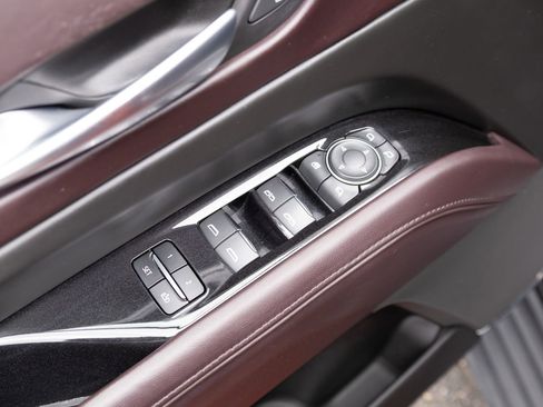 Used 2023 Cadillac Escalade Sport Platinum AWD/4WD image 20