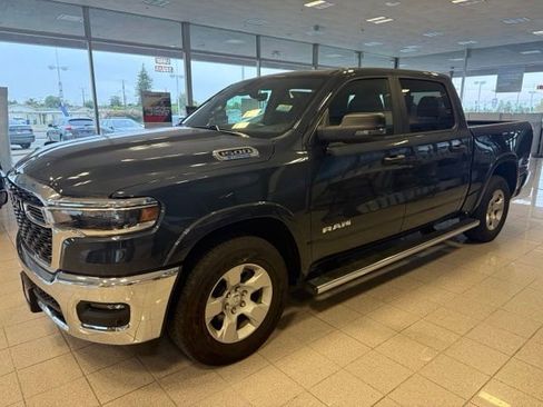 Used 2025 RAM 1500 Big Horn AWD/4WD image 6