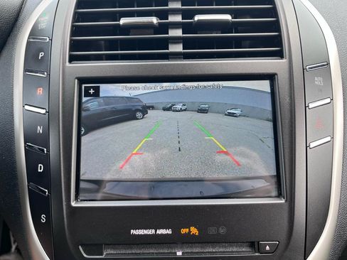 Used 2018 Lincoln MKC Select w/ Lincoln MKC Climate Package AWD/4WD image 32