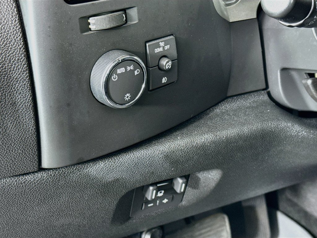 Used 2011 Chevrolet Silverado 1500 LT AWD/4WD image 10