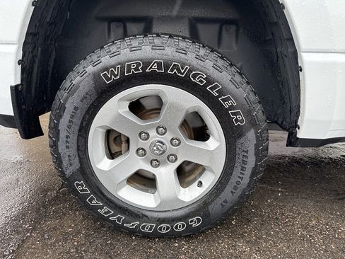 Used 2019 RAM 1500 Big Horn image 29