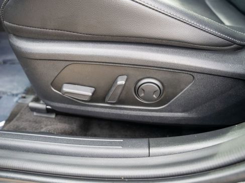 Certified 2024 Hyundai Elantra Limited image 19