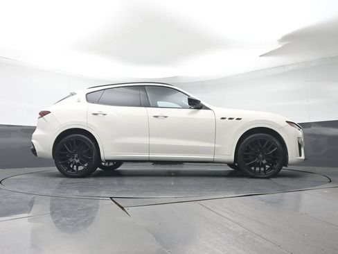 Used 2021 Maserati Levante AWD/4WD image 30