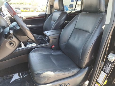 Used 2018 Lexus GX 460 Premium w/ Premium Package AWD/4WD image 17