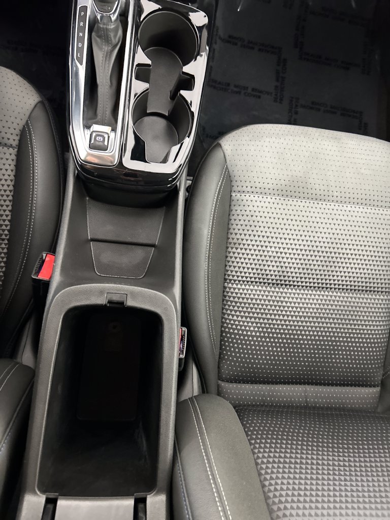 Used 2025 Chevrolet Trax LT FWD image 14