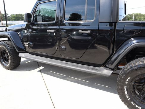Used 2020 Jeep Gladiator Overland w/ Trailer Tow Package AWD/4WD image 32