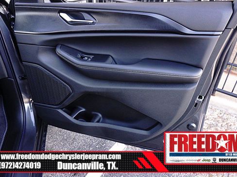 New 2025 Jeep Grand Cherokee L Laredo image 43