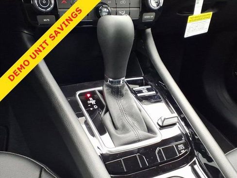 New 2026 Jeep Compass Latitude image 10