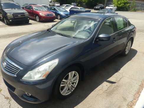 Used 2011 INFINITI G25 Journey RWD image 2