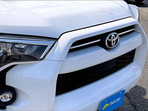 Used 2024 Toyota 4Runner SR5 Premium image 32