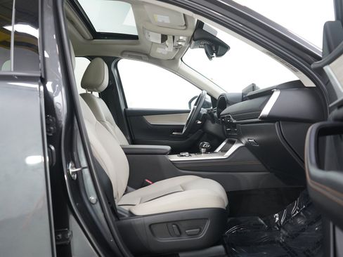 Used 2024 MAZDA CX-90 Plug-In Hybrid w/ Preferred image 10