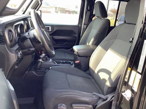 Used 2018 Jeep Wrangler Unlimited Sport S image 8