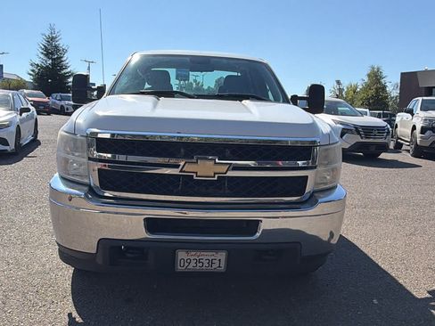 Used 2011 Chevrolet Silverado 2500 W/T AWD/4WD image 2