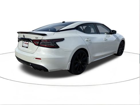Used 2021 Nissan Maxima SR w/ Sport Mat Group image 3