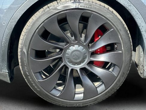 Used 2022 Tesla Model Y Performance AWD/4WD image 22