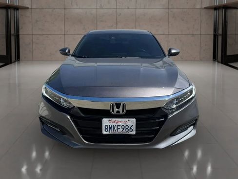 Used 2019 Honda Accord Sport image 2