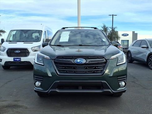 Used 2022 Subaru Forester Premium image 2