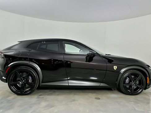 Used 2024 Ferrari Purosangue image 15