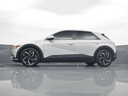 Certified 2023 Hyundai Ioniq 5 SEL RWD image 30