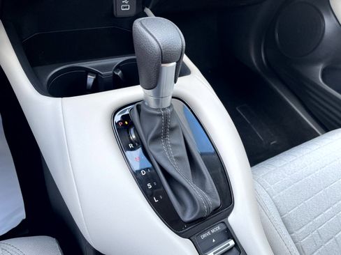 Used 2025 Honda HR-V LX image 19