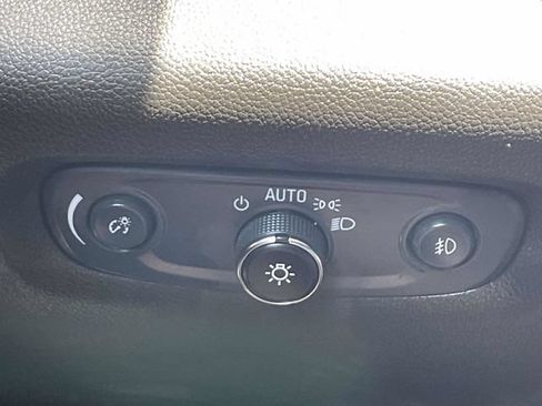 Used 2021 Chevrolet Traverse LT w/ LPO, Floor Liner Package AWD/4WD image 33