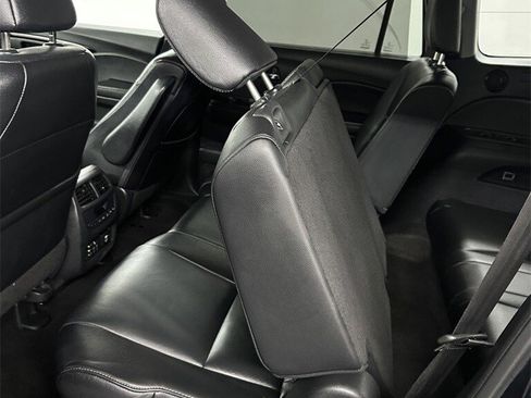 Used 2016 Honda Pilot Touring image 35