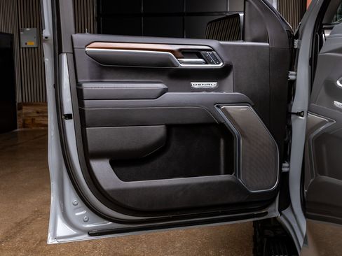 Used 2025 GMC Sierra 1500 Denali w/ Technology Package image 36