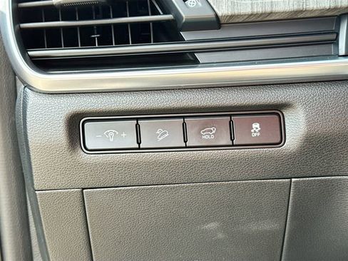 Used 2024 Kia Telluride SX Prestige w/ Towing Package image 13