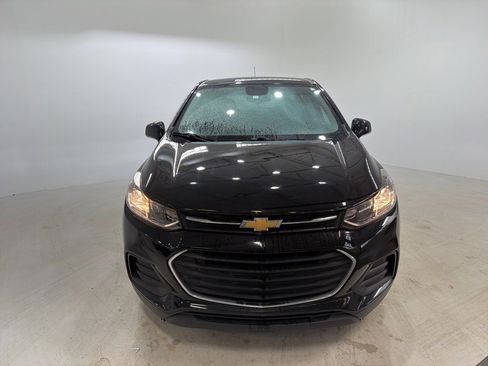 Used 2019 Chevrolet Trax LS w/ Tint and Cruise Package image 7