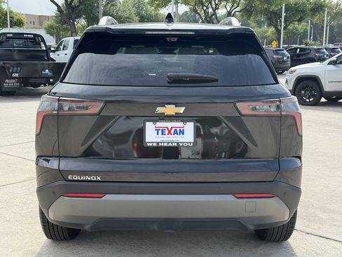 Used 2025 Chevrolet Equinox LT w/ Convenience Package II AWD/4WD image 6