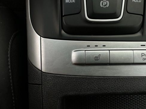 Certified 2024 Kia Carnival LX image 33