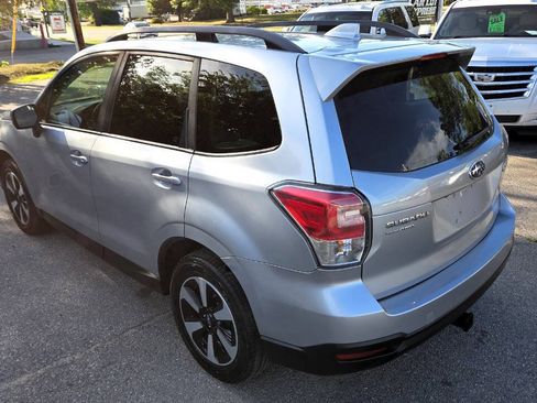 Used 2017 Subaru Forester 2.5i Premium AWD/4WD image 11