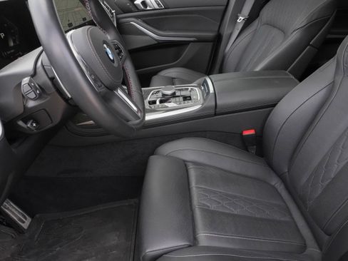 Certified 2025 BMW X7 M60i AWD/4WD image 11