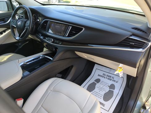 Certified 2023 Buick Enclave Essence image 12